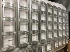 金属部品加工 ベトナム